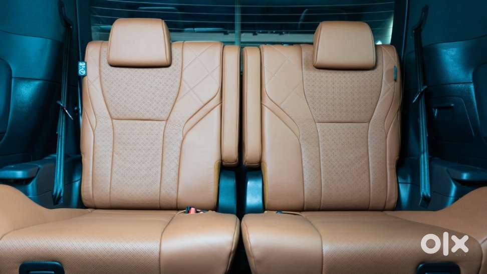 Toyota Vellfire Vip – Executive Lounge, 2025, Petrol