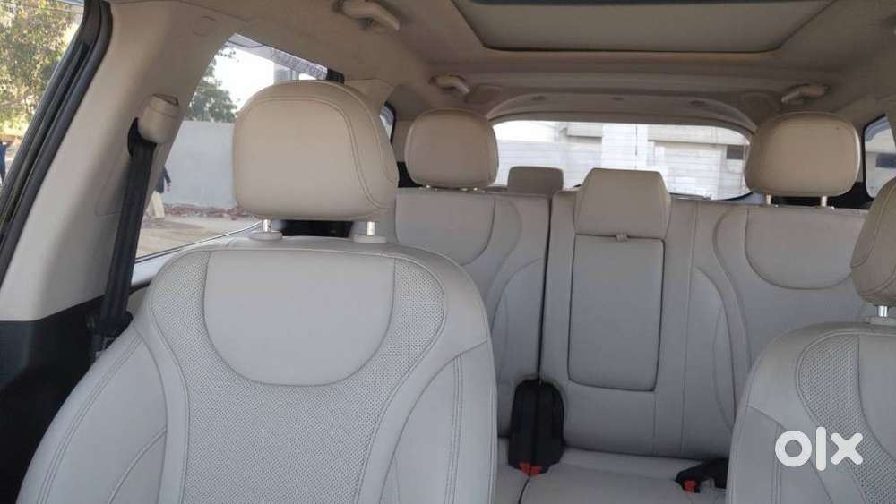 Mahindra Xuv700 2.2 Ax 7 Diesel At Luxury Pack Str, 2024, Diesel