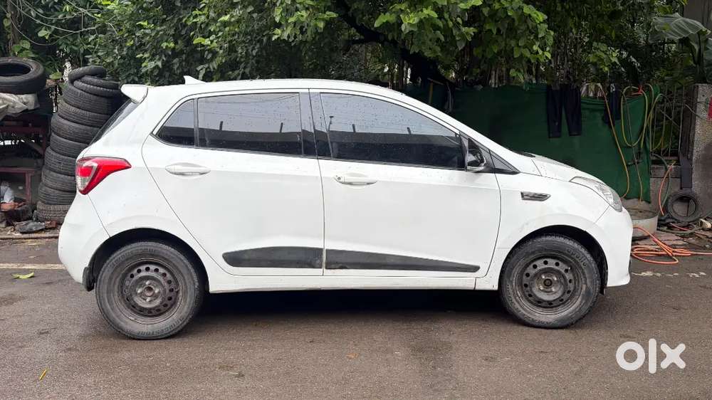 Hyundai Grand I10 Sportz 2017 Petrol
