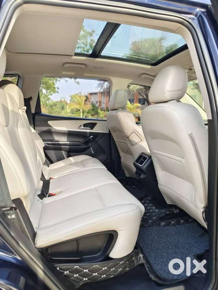 Mahindra Xuv700 2.2 Ax 7 Diesel At Str Awd, 2024, Diesel
