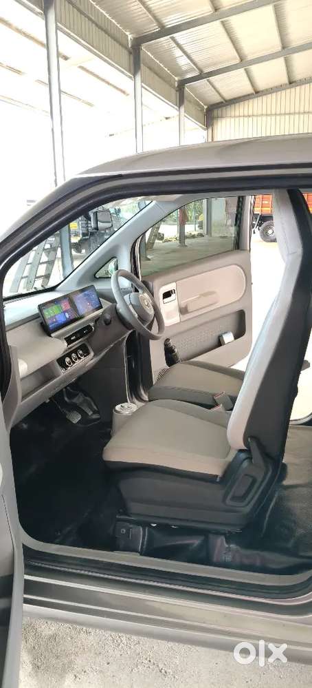 Mg Comet Ev 2025 Electric 2900 Km Driven