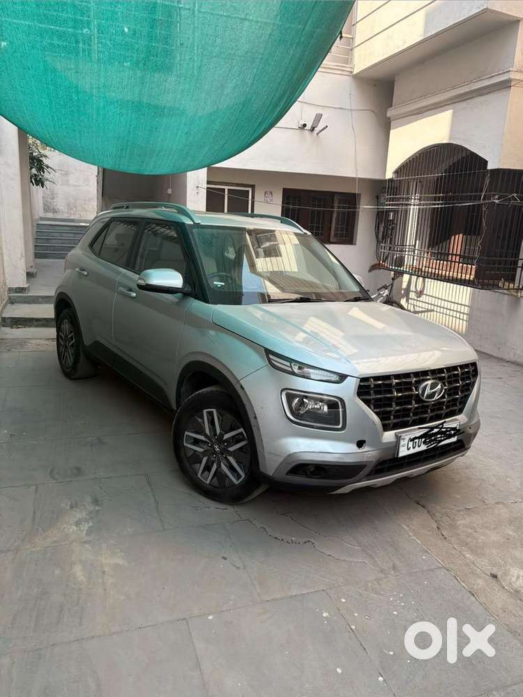 Hyundai Venue 2021 Diesel Well Maintained