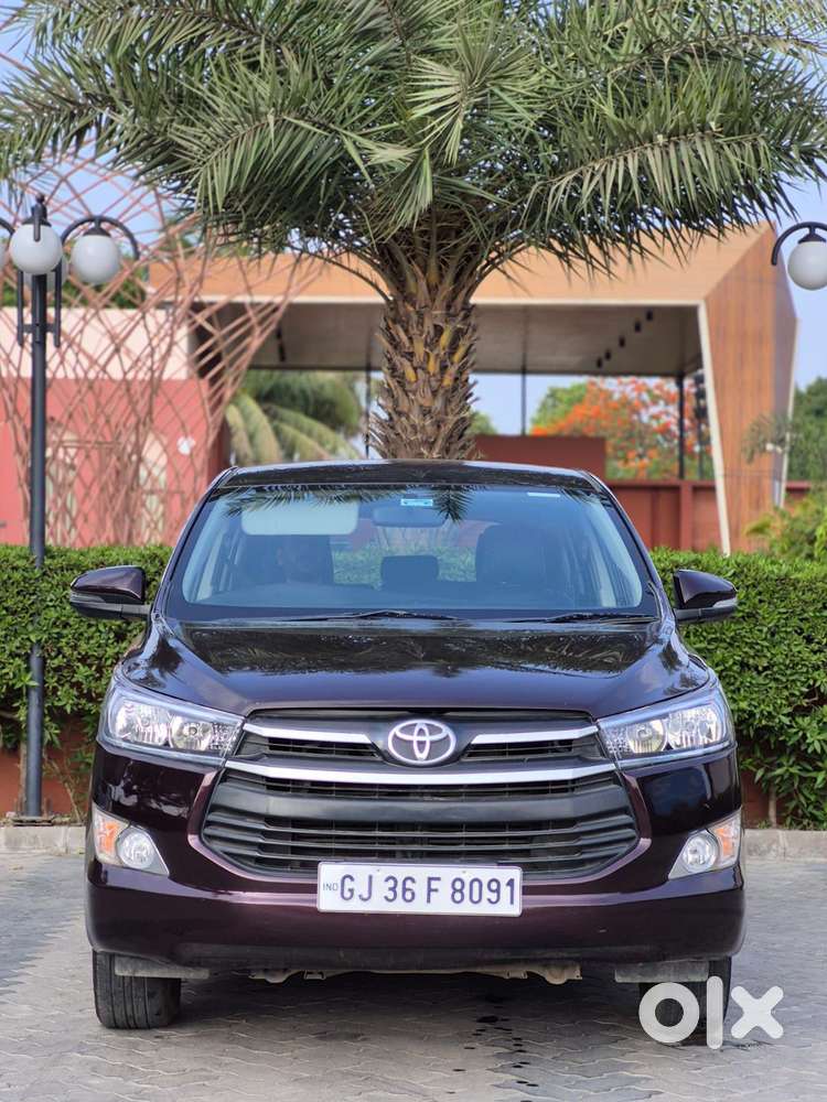 Toyota Innova Crysta 2.8 Gx At 8 Seater, 2017, Diesel