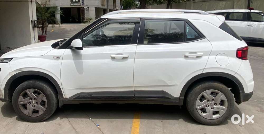 Hyundai Venue S 1.2 Petrol, 2022, Petrol