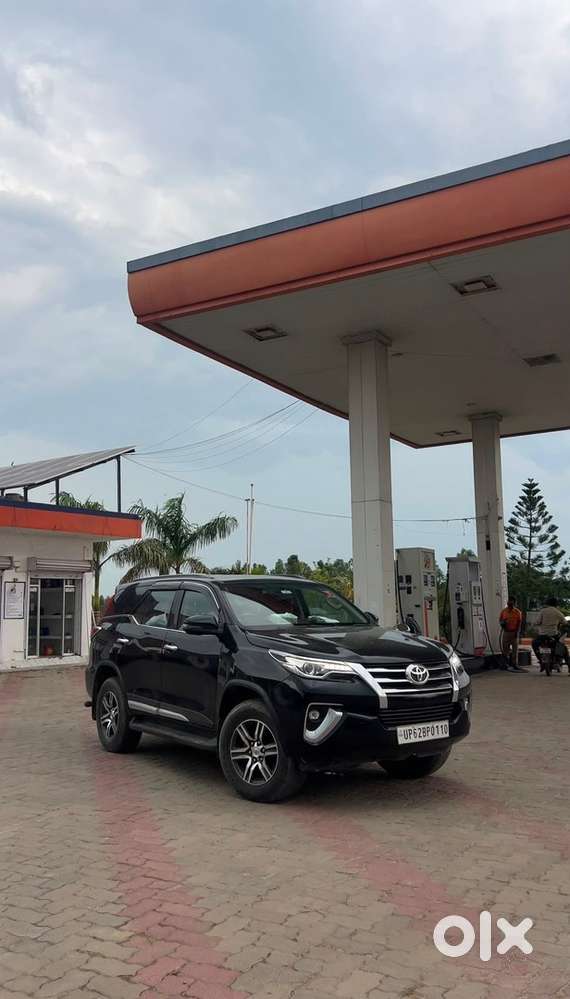 Toyota Fortuner 2018 92000 Km Driven