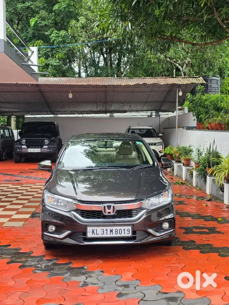 Honda City Petrol Automatic Single Owned Low Km In Showroom Condition