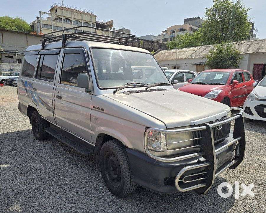 Toyota Qualis Fs 8seater, 2004, Diesel
