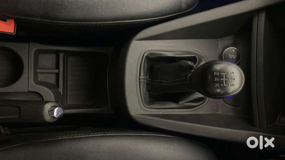 Ford Figo 2012-2015 Petrol Titanium, 2020, Petrol