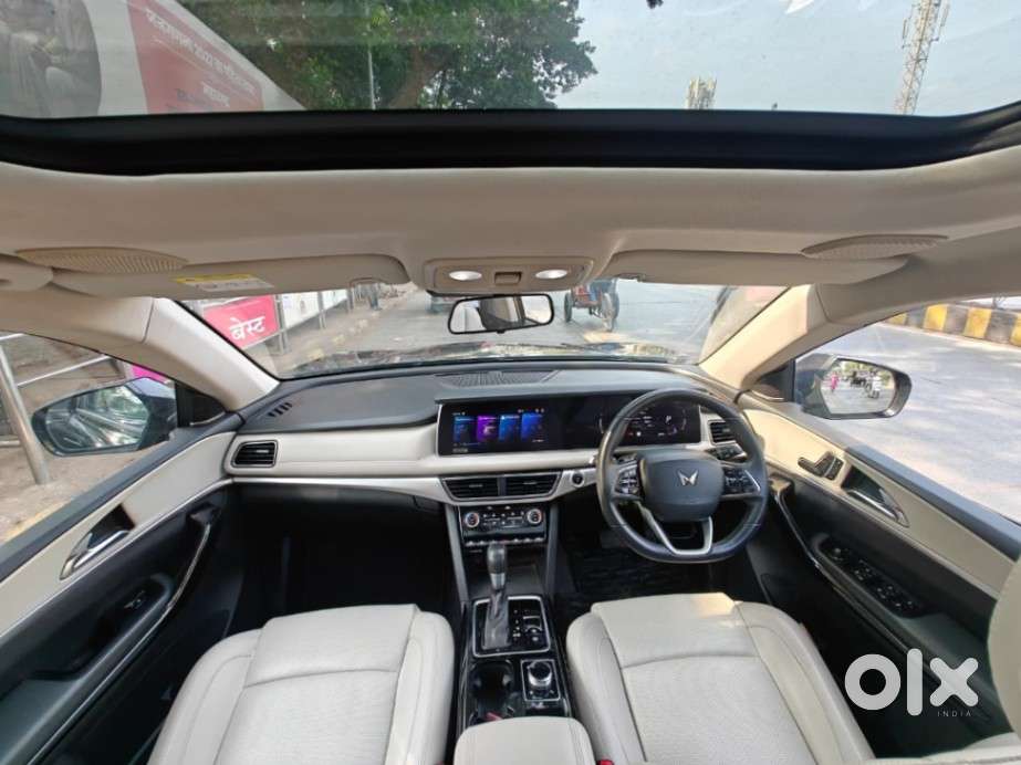 Mahindra Xuv700 Ax7l 6 Str At, 2024, Diesel