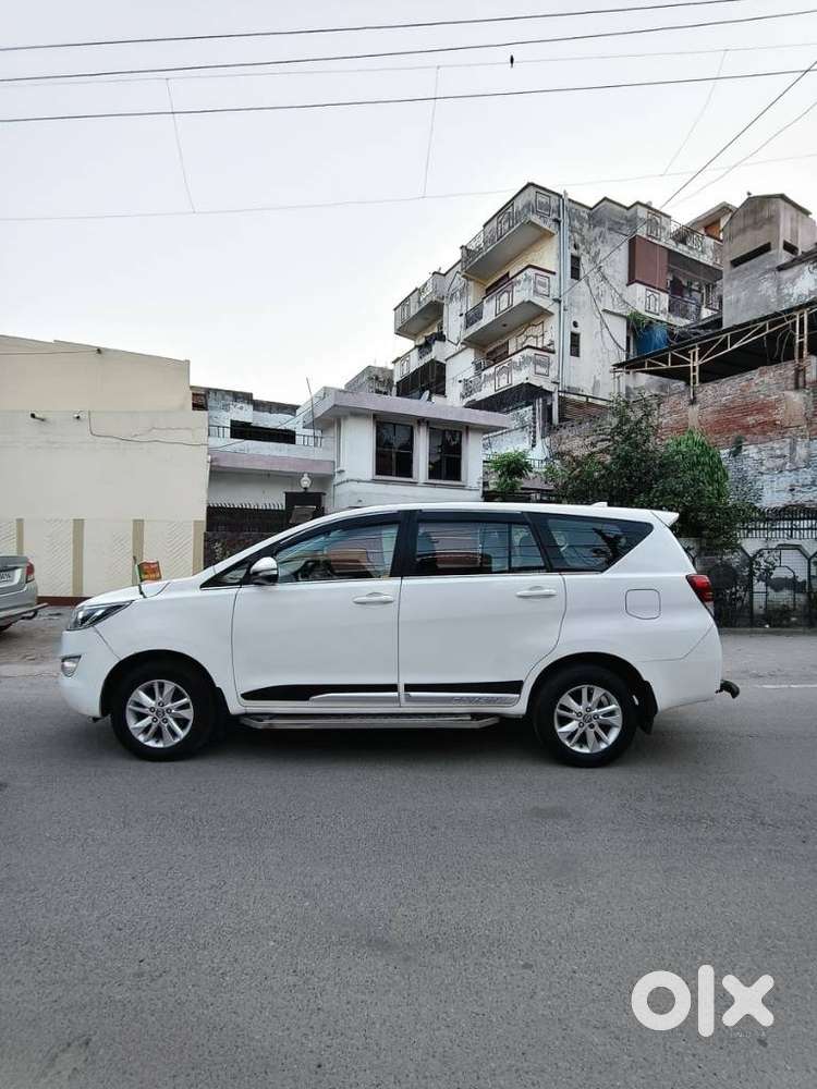 Toyota Innova Crysta 2.4 G Mt, 2017, Diesel