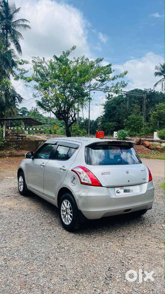 Maruti Suzuki Swift Vxi + Manual, 2012, Petrol