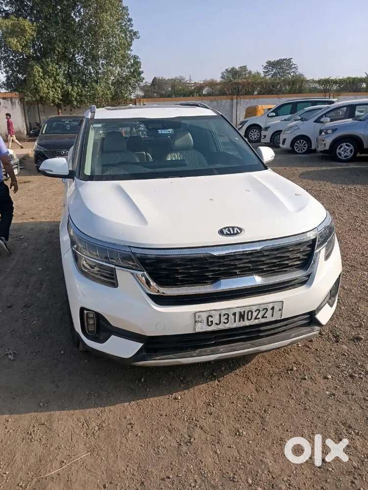 Show Room Condition. Sunroof Available