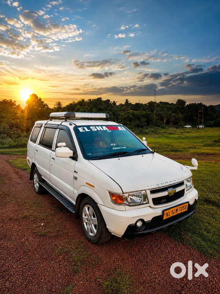 Chevrolet Tavera Neo 2013