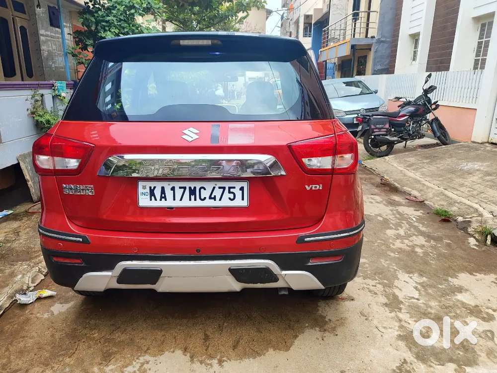 Maruti Suzuki Brezza 2017 Diesel 100000 Km Driven