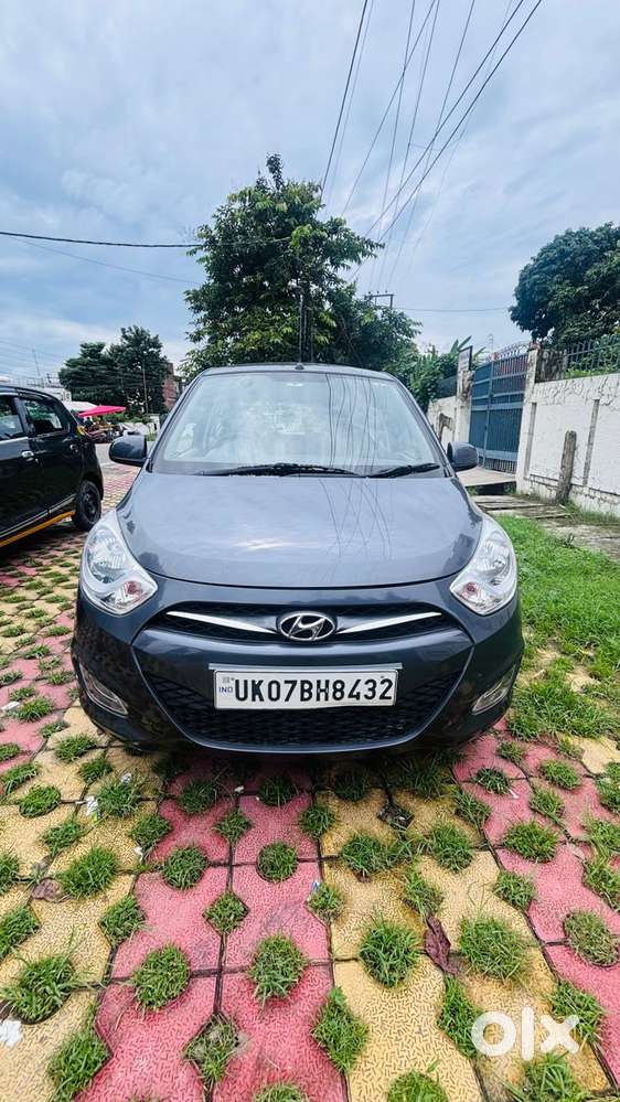 Hyundai I10 Sportz, 2015, Petrol