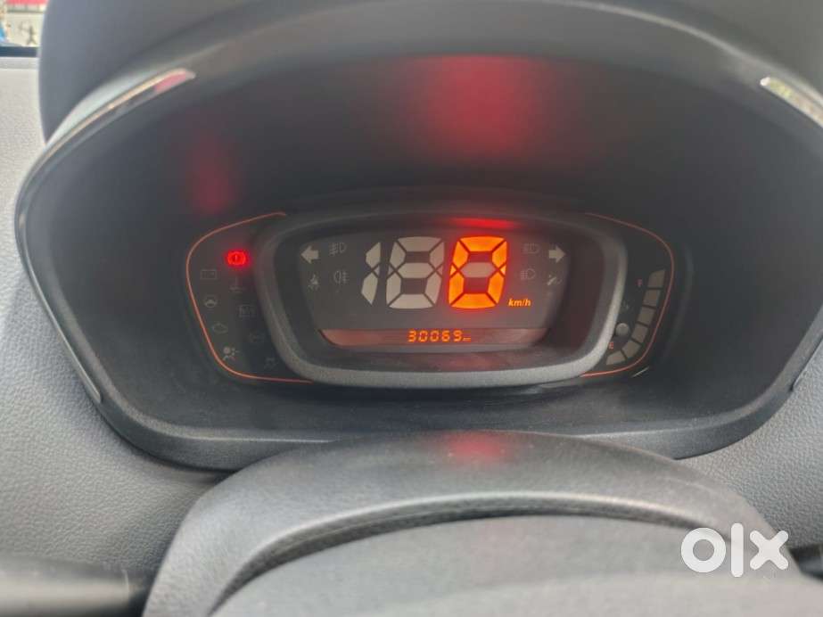 Renault Kwid 1.0 Rxt Amt, 2019, Petrol