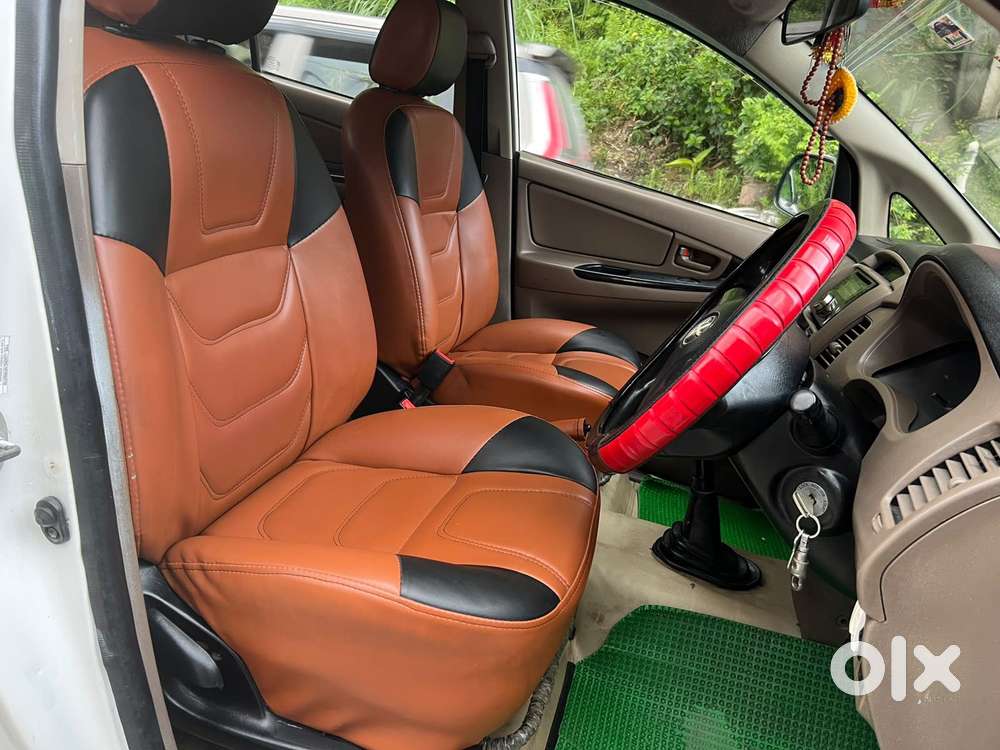 Toyota Innova 2.5 G (diesel) 7 Seater Bs Iv, 2015, Diesel