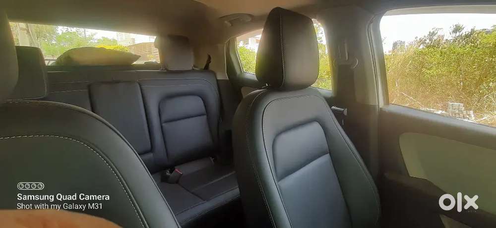 Top End , Dct, Sunroof, Duel Tone