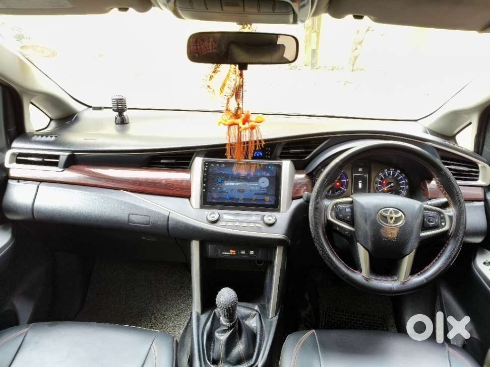 Toyota Innova Crysta 2.4 V 8 Str, 2016, Diesel