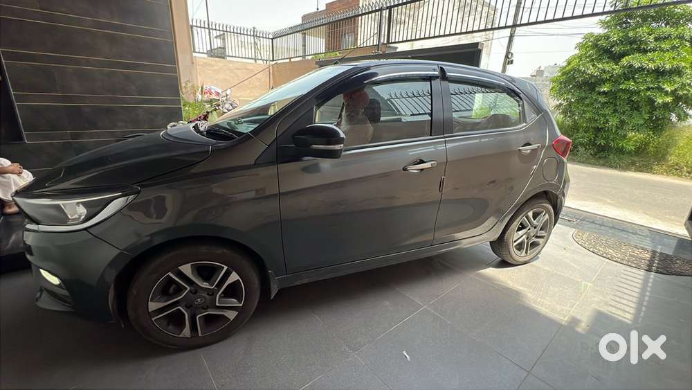 Tata Tiago Petrol 2024