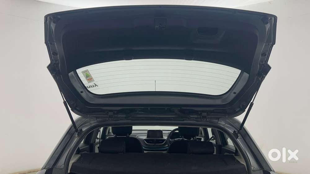 Tata Altroz Xz, 2022, Petrol