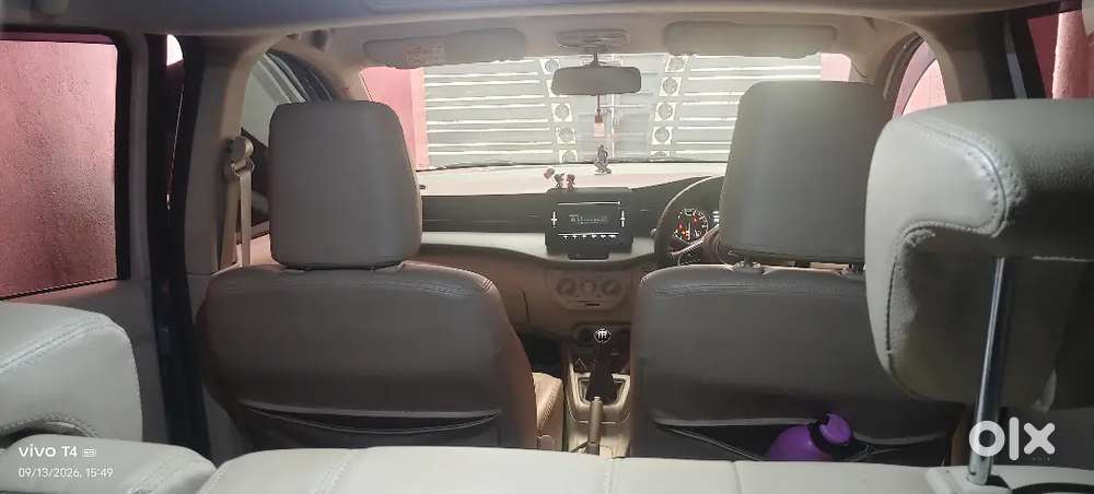 Maruti Suzuki Ertiga Vxi 2025