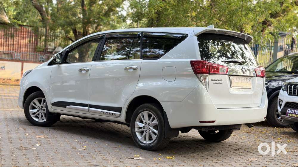 Toyota Innova Crysta [2020-ongoing] 2.4 Gx 8 Str, 2023, Diesel