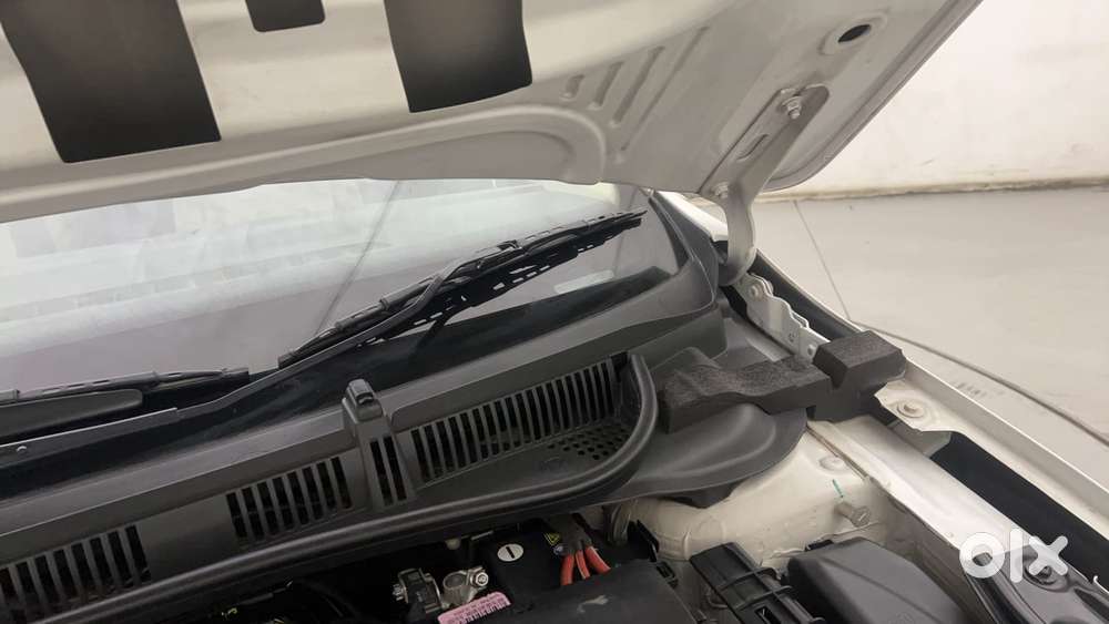 Skoda Slavia Style 1.0l Tsi At, 2022, Petrol