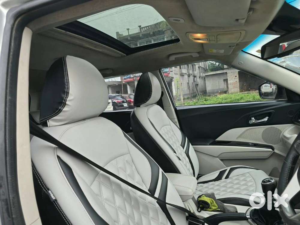 Mahindra Xuv300 W8 Option, 2019, Petrol
