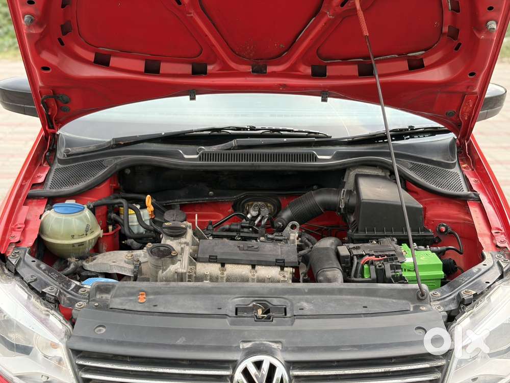 Volkswagen Polo Petrol Highline 1.2l, 2012, Petrol