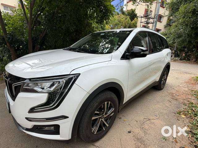Mahindra Xuv700 Ax5 Diesel Manual 7-seater 2022  Single Owner