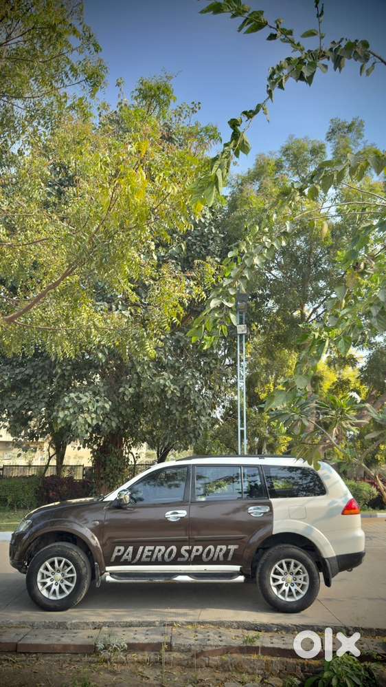 Mitsubishi Pajero Sport 4x4 Manual 2014 Diesel  Vip 0021  Excellent