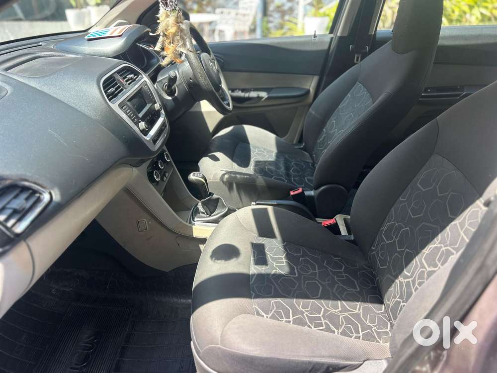 Tata Tiago 1.2 Revotron Xt (o), 2017, Petrol