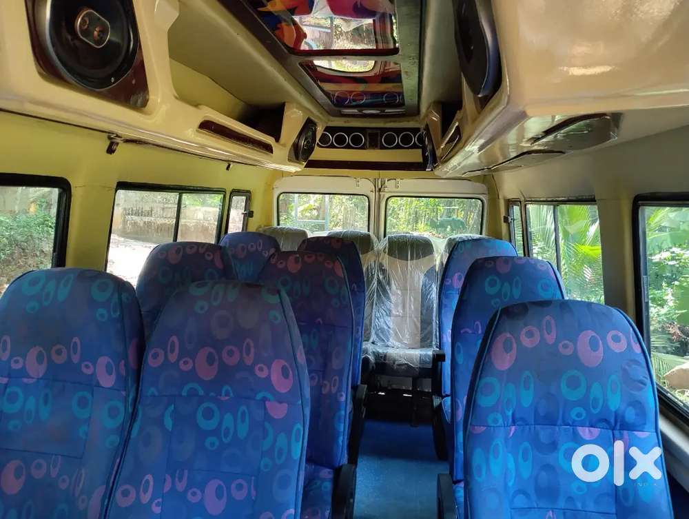 Force Travaller 12 Seat