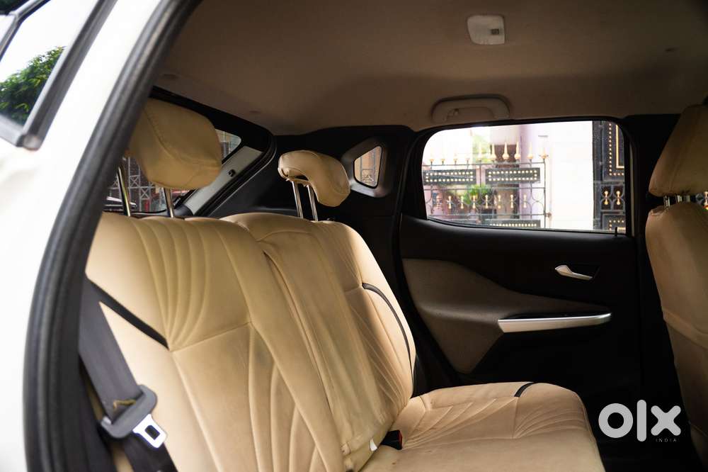 Nissan Magnite 1.0 Xv, 2022, Petrol