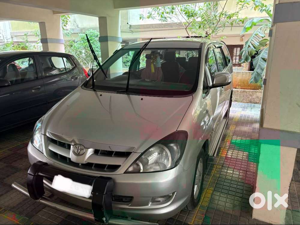 Toyota Innova 2.5v (2007)  Rc Valid May 2028  Showroom Track Record