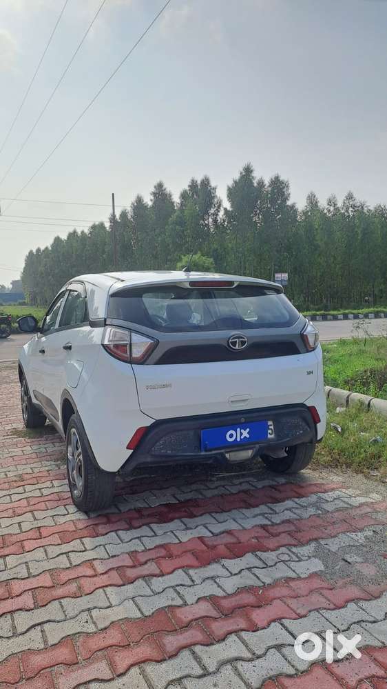 Tata Nexon 1.5 Revotorq Xm, 2018, Diesel