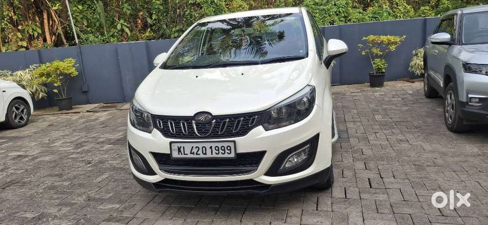 Mahindra Marazzo M6, 2018, Diesel
