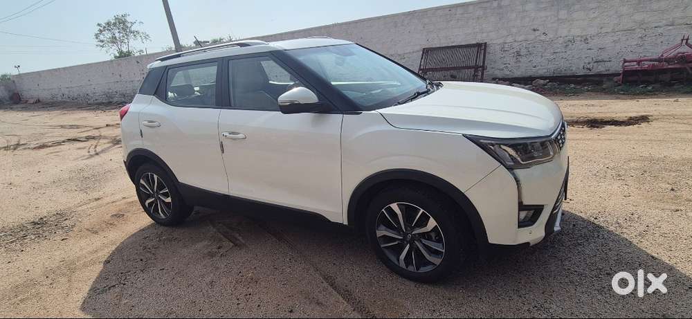 Mahindra Xuv300 2019 Diesel Well Maintained By Defence Officer