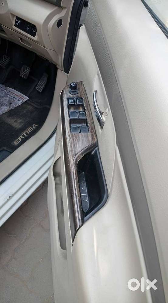 Maruti Suzuki Ertiga 2022-2023 Vxi Cng, 2021, Petrol