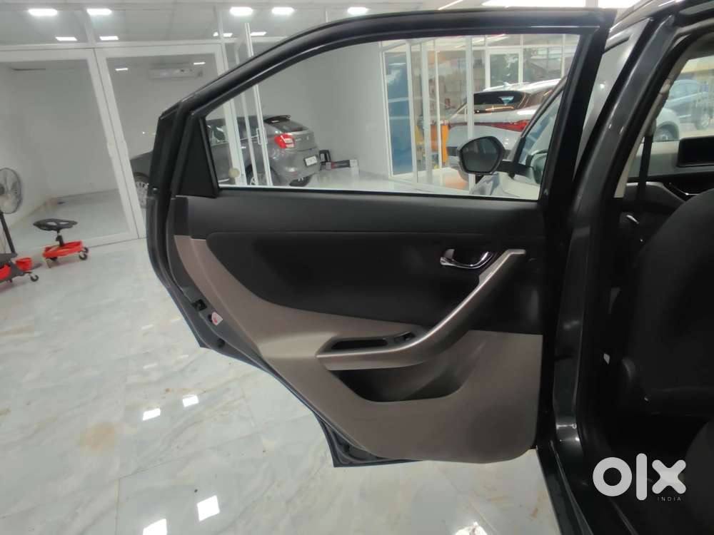 Tata Nexon 1.2 Revotron Xza Plus (l), 2019, Petrol