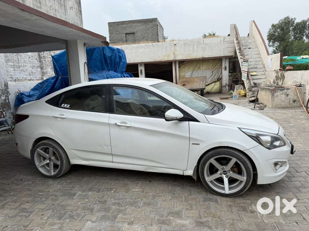 Hyundai Fluidic Verna 2016