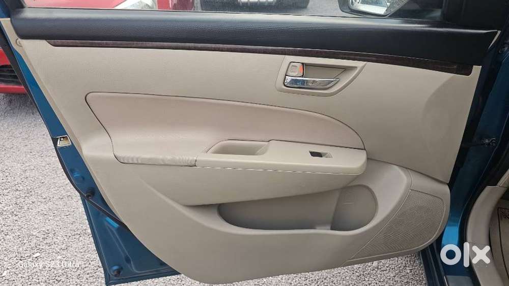 Maruti Suzuki Swift Dzire 1.2 Vxi Bsiv, 2013, Petrol