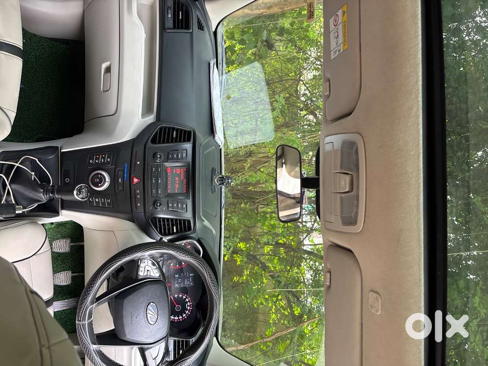 Mahindra Xuv300 Turbosport 2023 Petrol Well Maintained