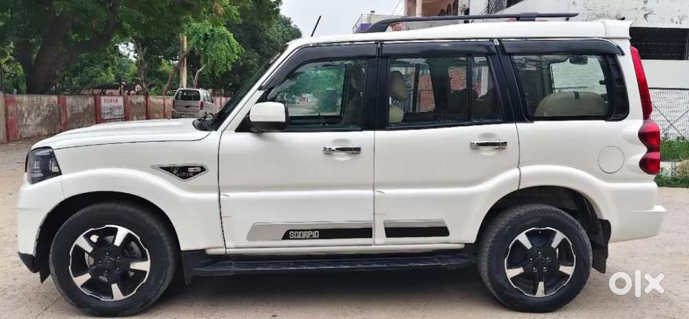 Mahindra Scorpio Classic, 2023, Diesel