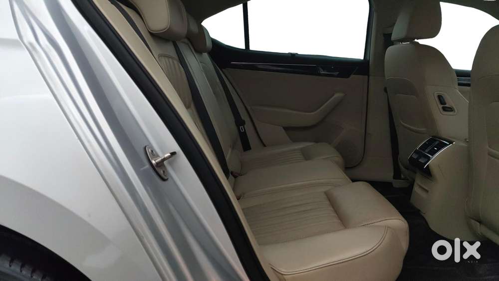Skoda Superb 2.0 L&k Tsi At, 2021, Petrol