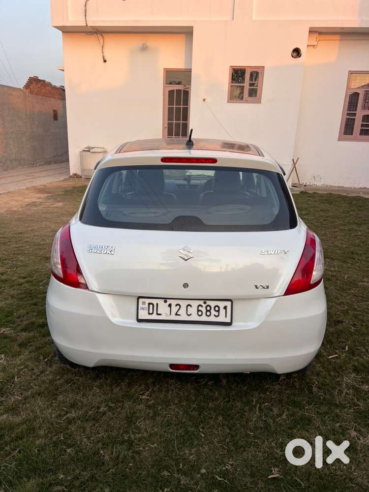 Maruti Suzuki Swift 2012 Cng & Petrol 84000 Km Driven