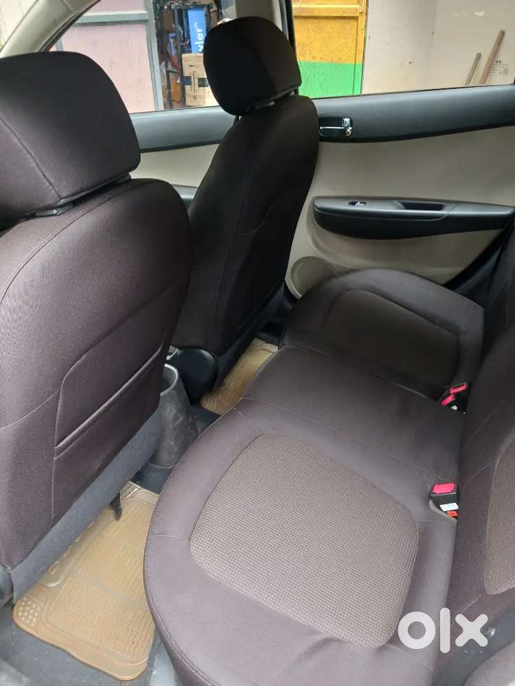 Hyundai I20 Sportz Automatic Petrol 2012