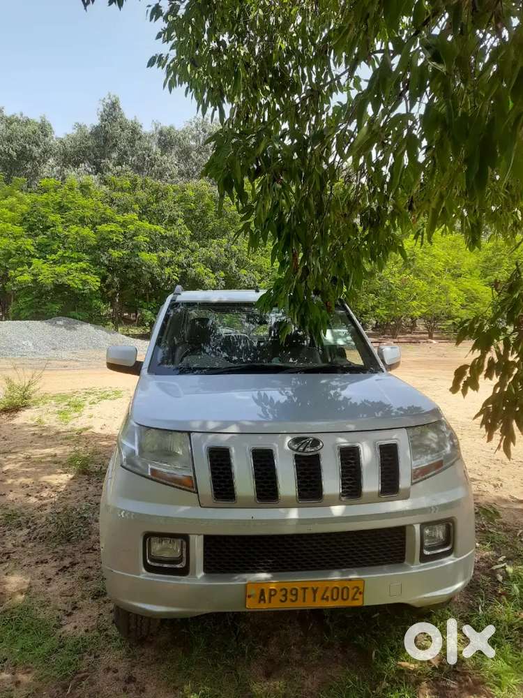 Mahindra Tuv 300 2017,time Passers Stay Away