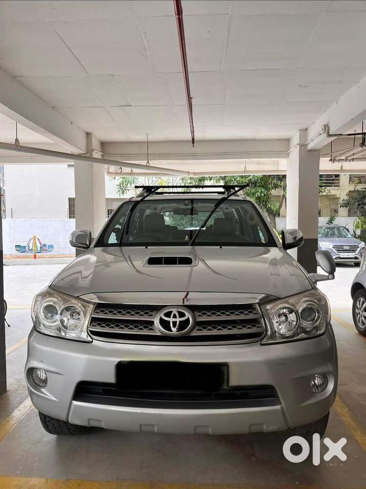 Toyota Fortuner 2009 Diesel 98000 Km Driven